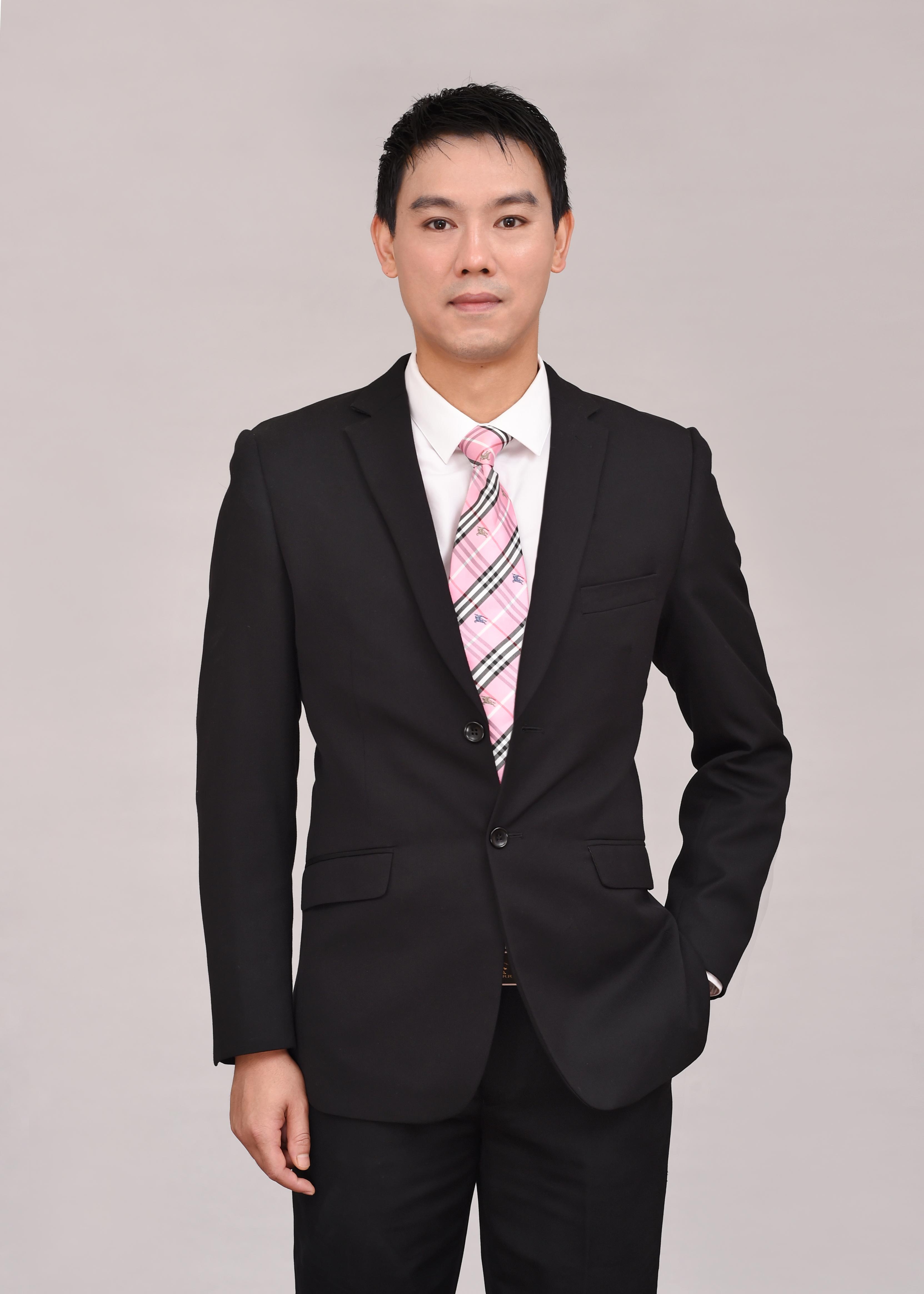 唐亦辰视觉设计总监